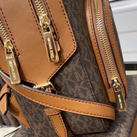 Michael Kors Backpack Bag Jaycee Md Backpack Brown Braun 35S2G8TB2B - Picture 6 of 16
